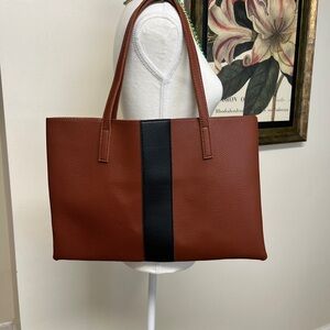Vince Camuto, EUC, Rich Brown Textured Leather Tote, 17” x11.5”,  inside pocket